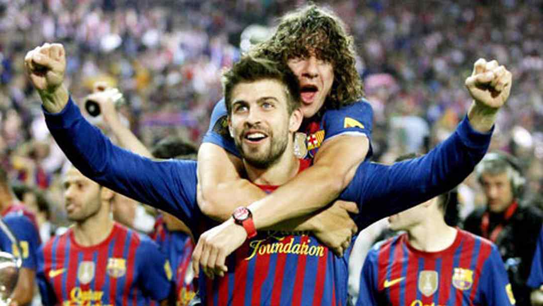 Hai trung vệ Pique và Puyol là hai quân cờ có giá trị của ngài Pep