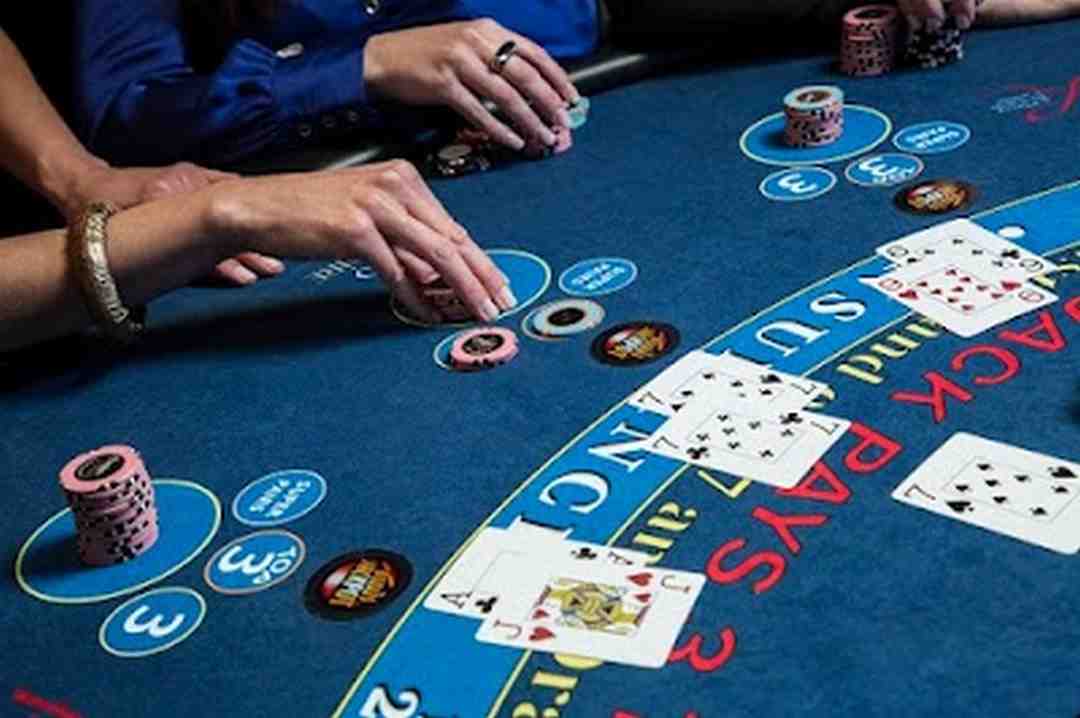 Empire Casino sòng bài các bạn nên đến thử một lần