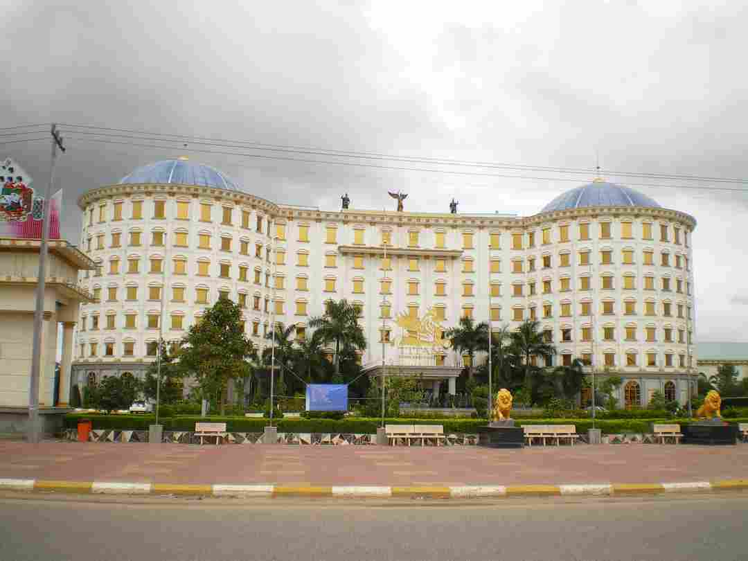 Diện mạo bên ngoài của Titan King Resort and Casino